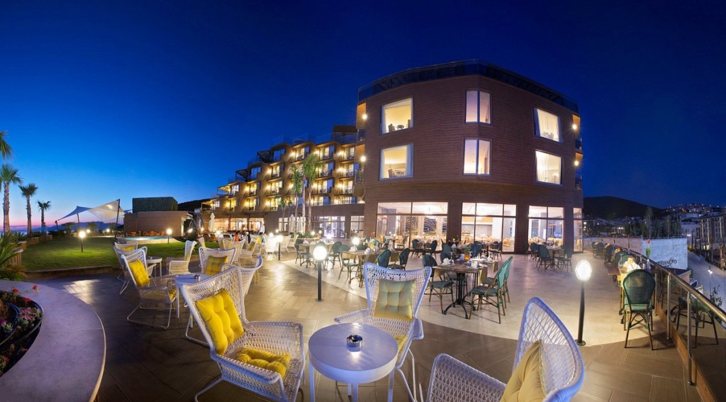 محوطه هتل محوطه هتل