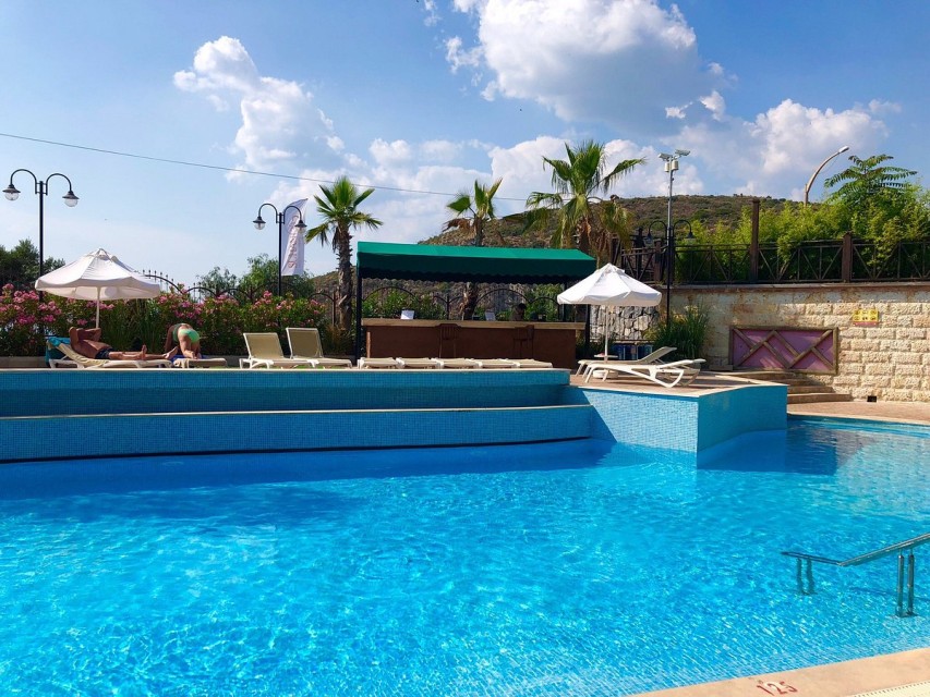 محوطه هتل محوطه هتل