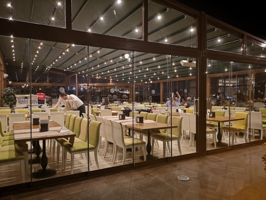 رستوران رستوران