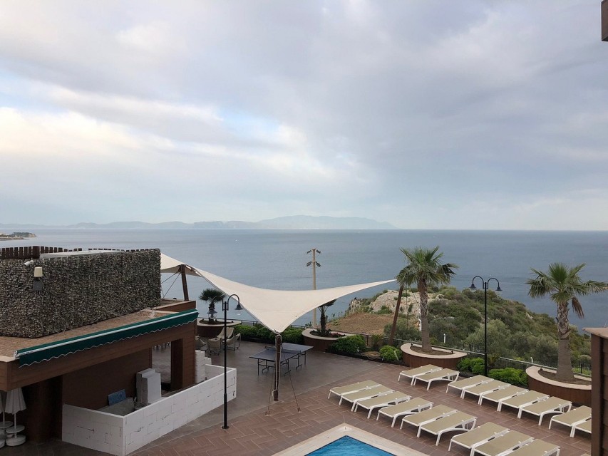 محوطه هتل محوطه هتل