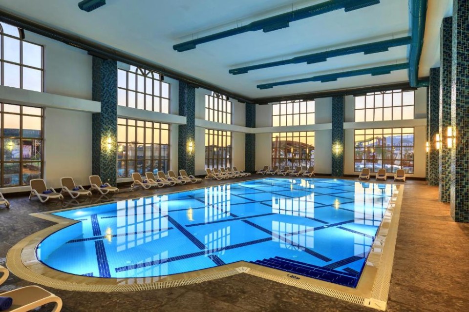 استخر استخر