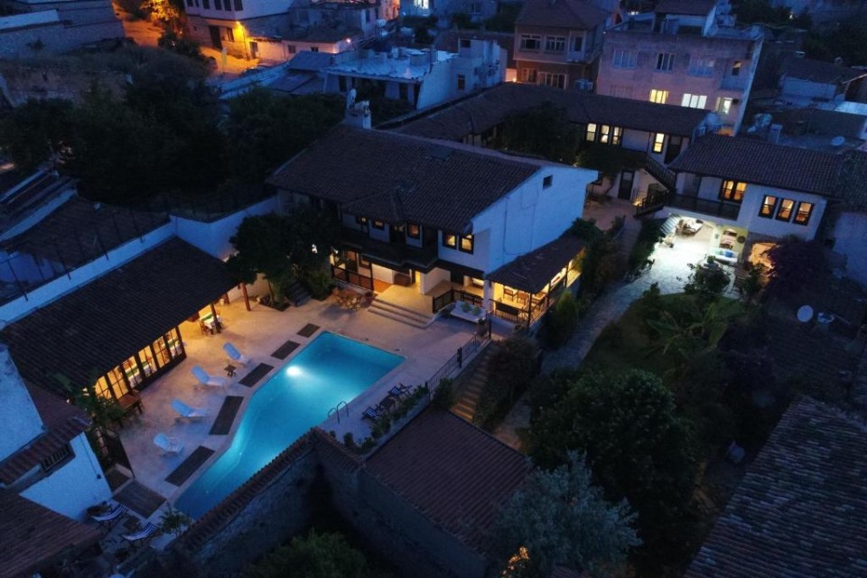 محوطه هتل محوطه هتل