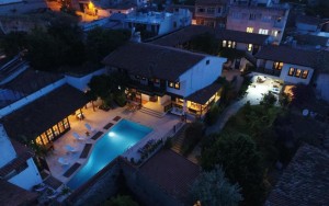 محوطه هتل محوطه هتل