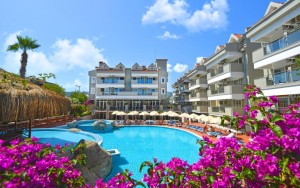 محوطه هتل محوطه هتل