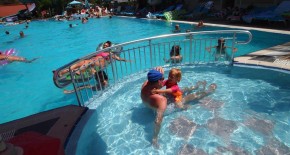 هتل Costa Mare Suites مارماریس