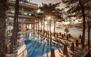 محوطه هتل محوطه هتل