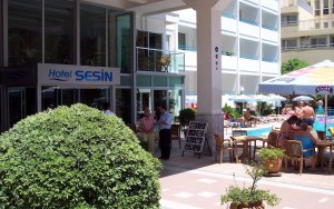 ورودی هتل ورودی هتل