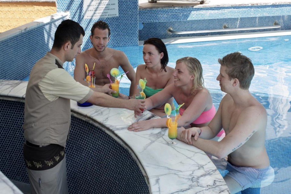 استخر استخر