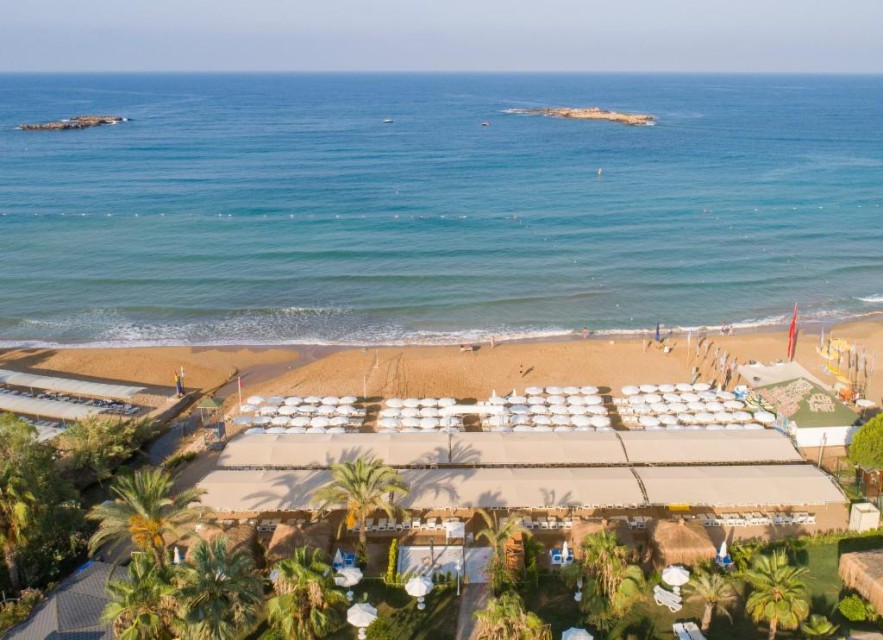 محوطه هتل محوطه هتل