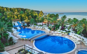 محوطه هتل محوطه هتل