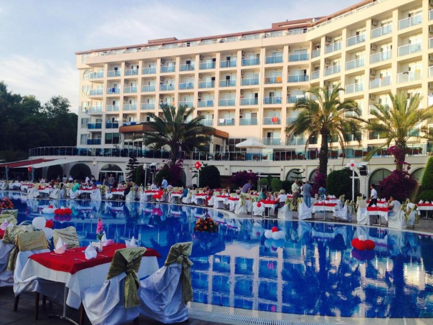 محوطه هتل محوطه هتل