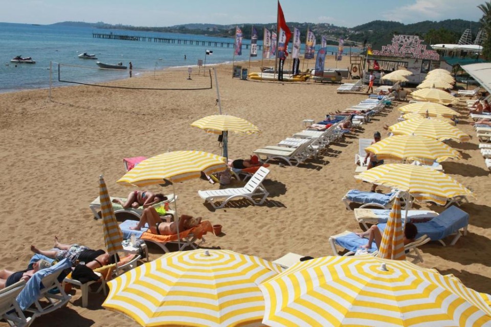 محوطه هتل محوطه هتل