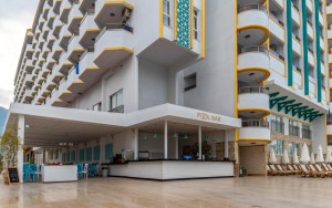 محوطه هتل محوطه هتل