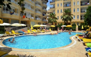 محوطه هتل محوطه هتل