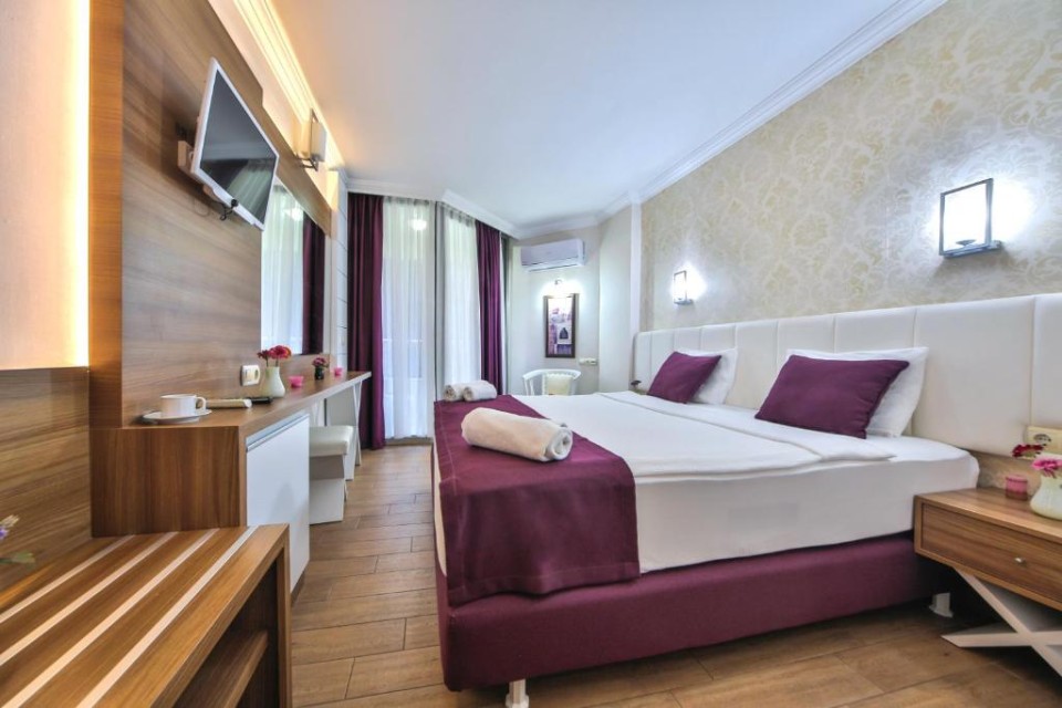 hotels-turkey-alanya-Buyuk-242696331-26ba2c9637d85cfabc7a35aea816c669.jpg