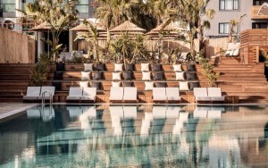 محوطه هتل محوطه هتل