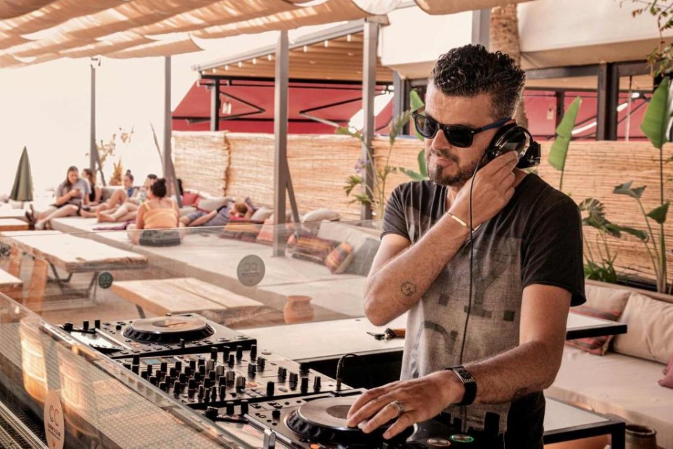 محوطه هتل محوطه هتل