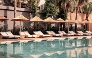 محوطه هتل محوطه هتل