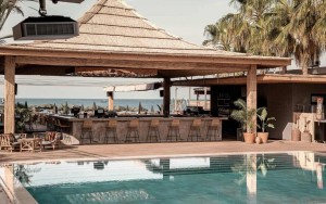 محوطه هتل محوطه هتل