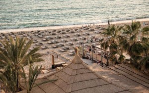 محوطه هتل محوطه هتل