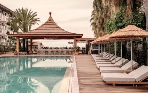 محوطه هتل محوطه هتل