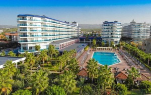 محوطه هتل محوطه هتل