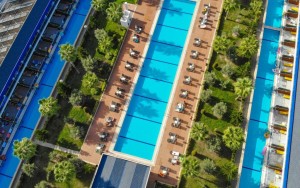 محوطه هتل محوطه هتل