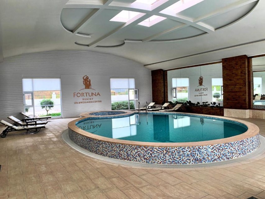 استخر استخر