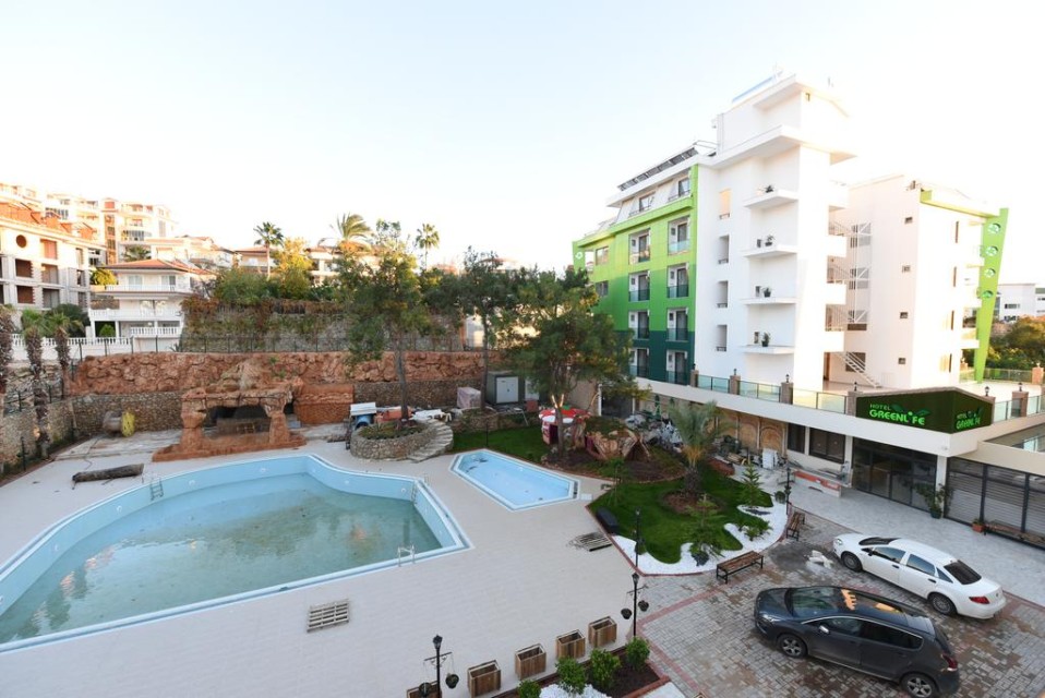 محوطه هتل محوطه هتل