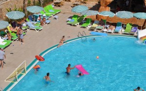 محوطه هتل محوطه هتل