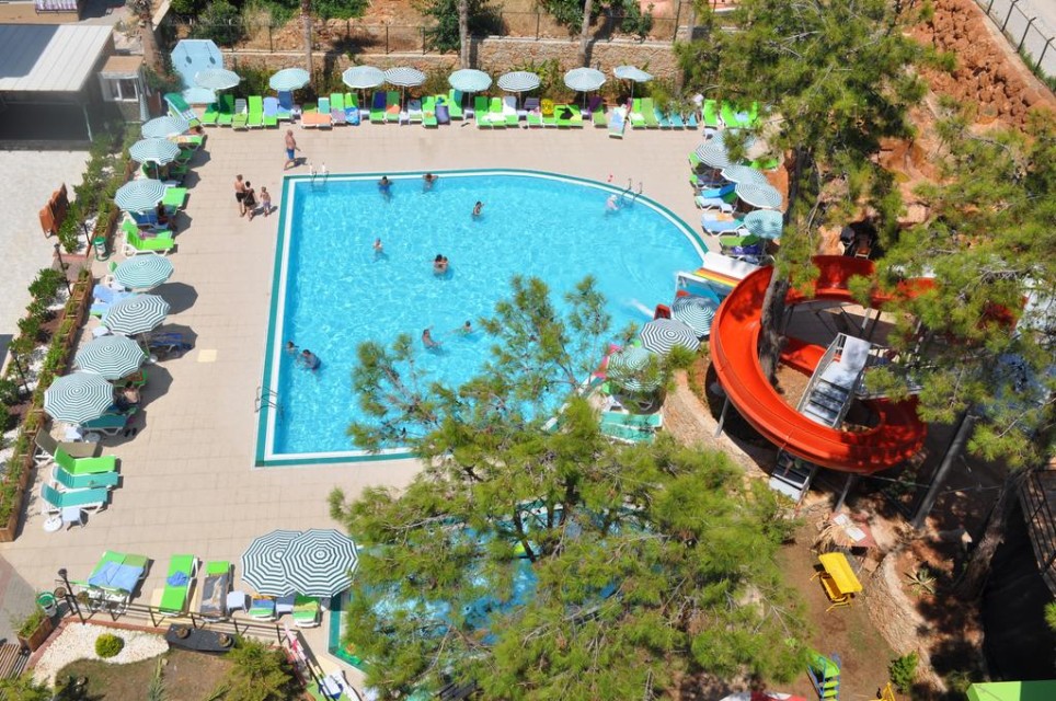 محوطه هتل محوطه هتل