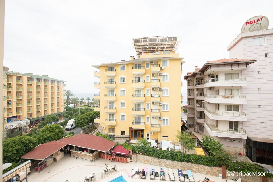 محوطه هتل محوطه هتل