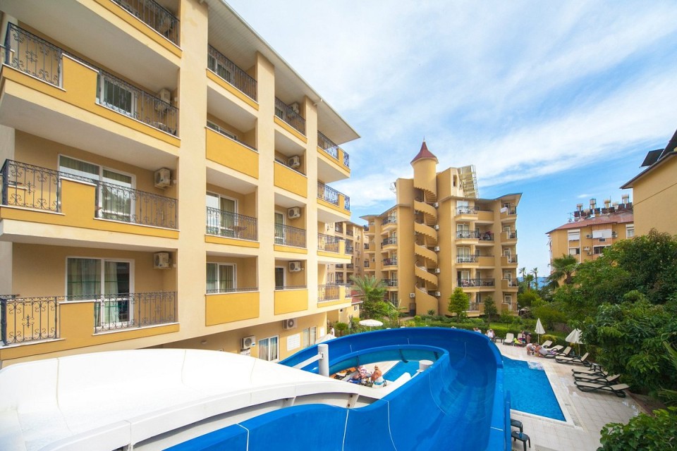 محوطه هتل محوطه هتل