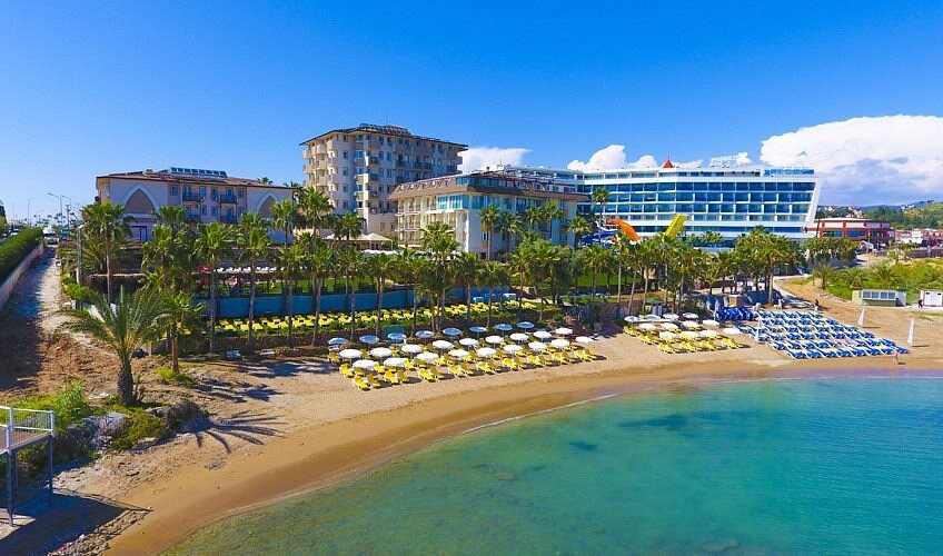 محوطه هتل محوطه هتل