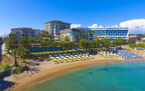 محوطه هتل محوطه هتل