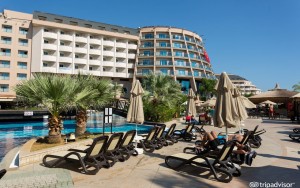 محوطه هتل محوطه هتل