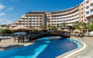 محوطه هتل محوطه هتل