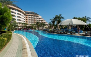 محوطه هتل محوطه هتل