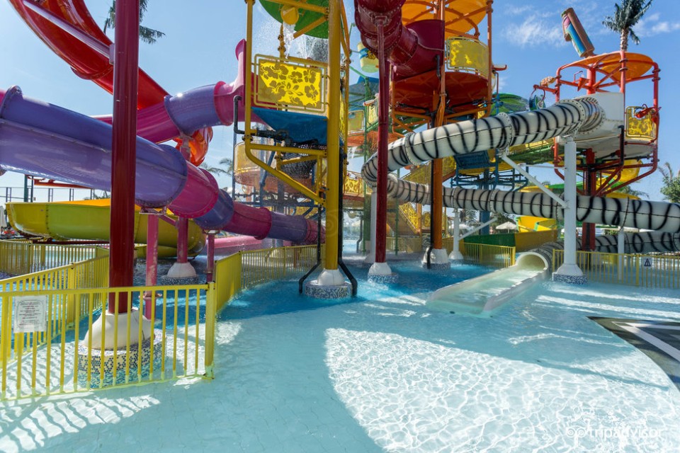 محوطه هتل محوطه هتل