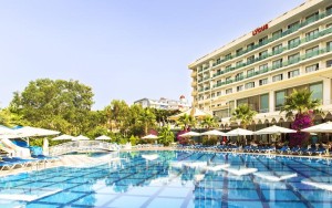 محوطه هتل محوطه هتل