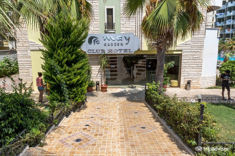 محوطه هتل محوطه هتل