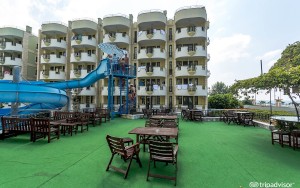 محوطه هتل محوطه هتل