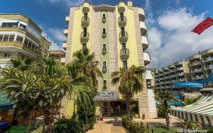 محوطه هتل محوطه هتل