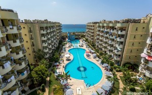 محوطه هتل محوطه هتل