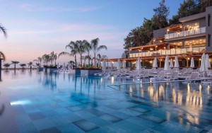 محوطه هتل محوطه هتل