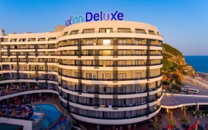 محوطه هتل محوطه هتل