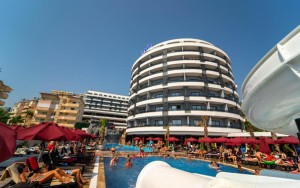 محوطه هتل محوطه هتل