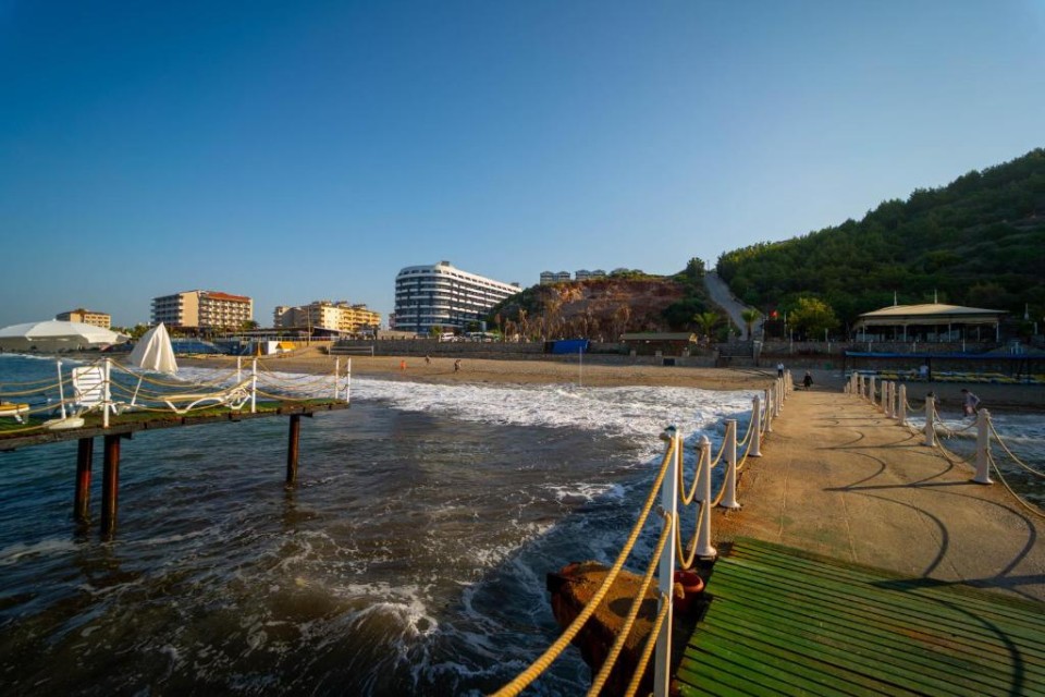 محوطه هتل محوطه هتل