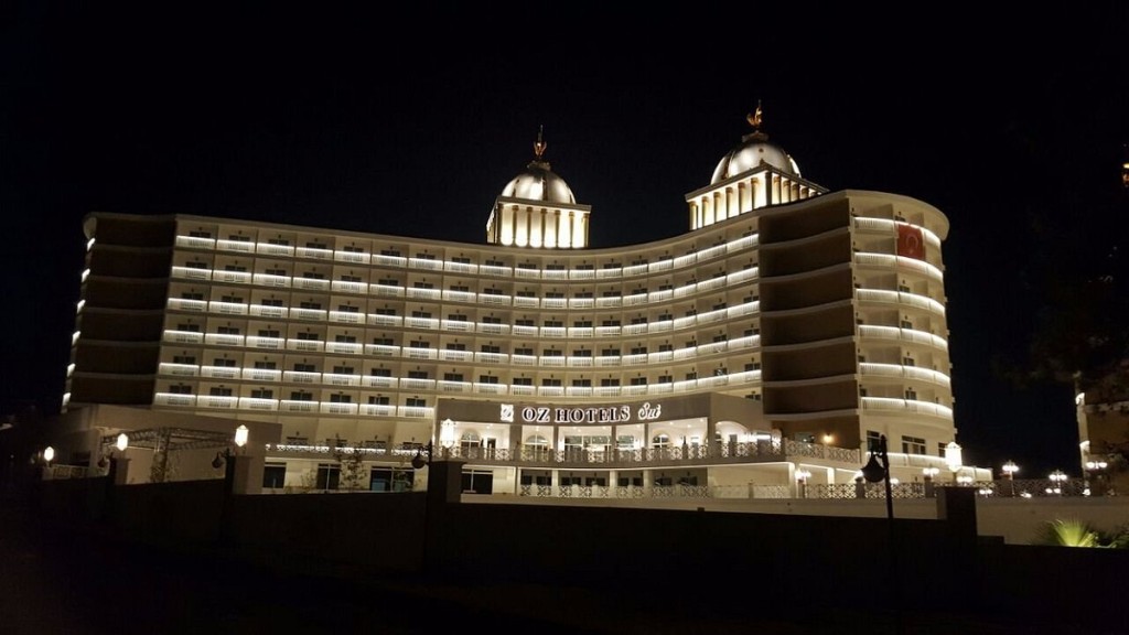 محوطه هتل محوطه هتل