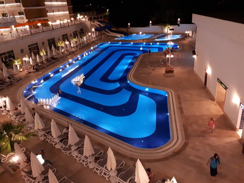 محوطه هتل محوطه هتل